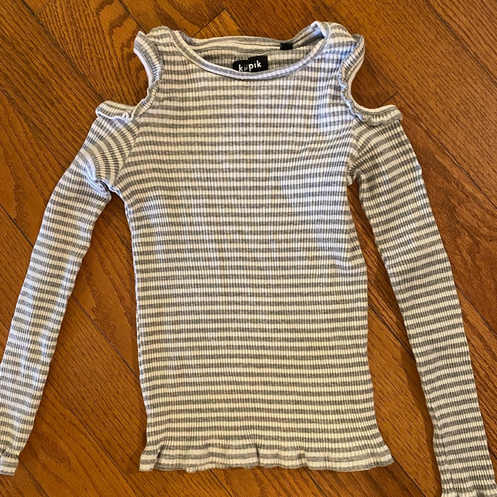 Kidpik Girls Peep Shoulder Top S (7/8)